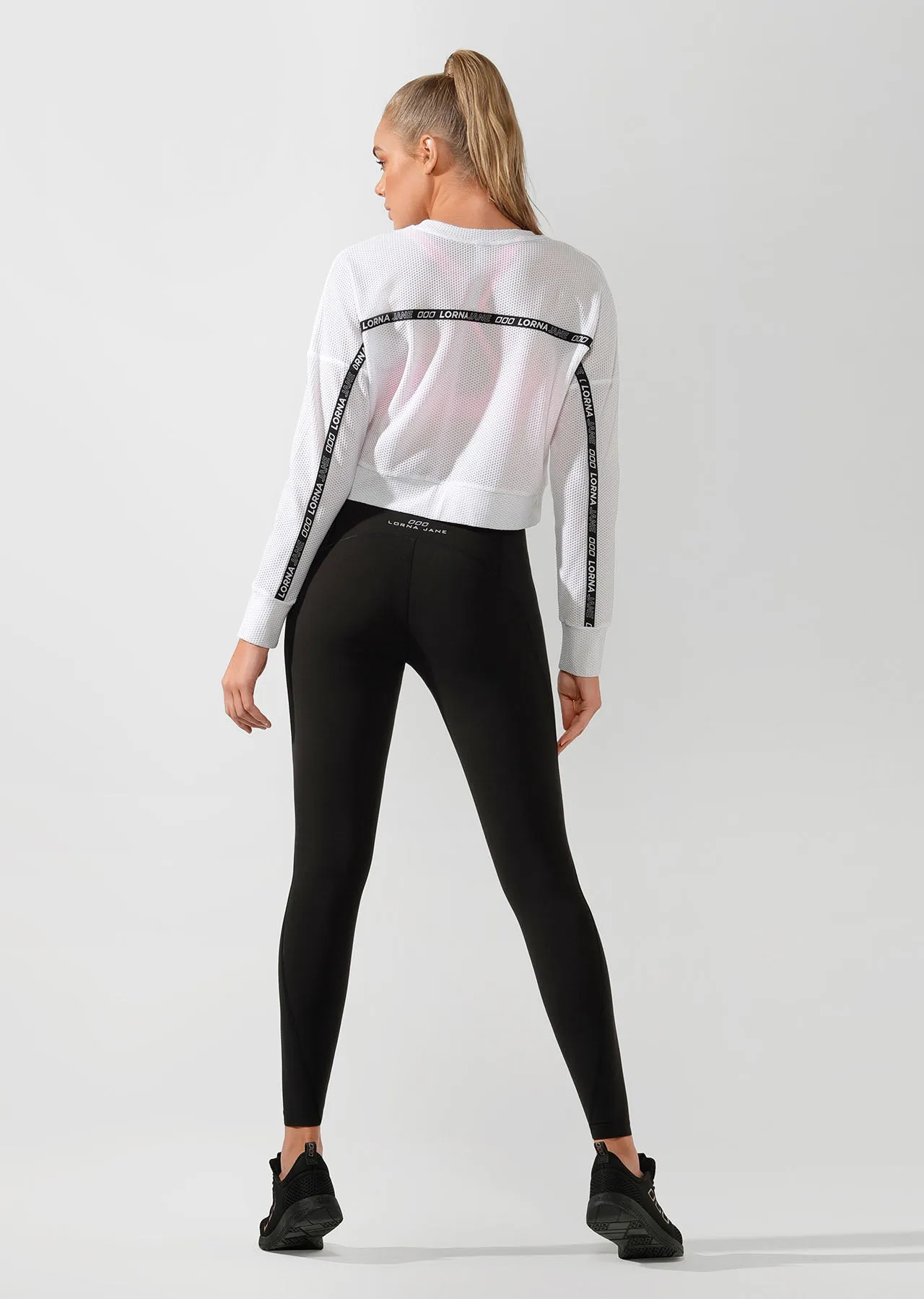 Action Mesh Cropped Active Top