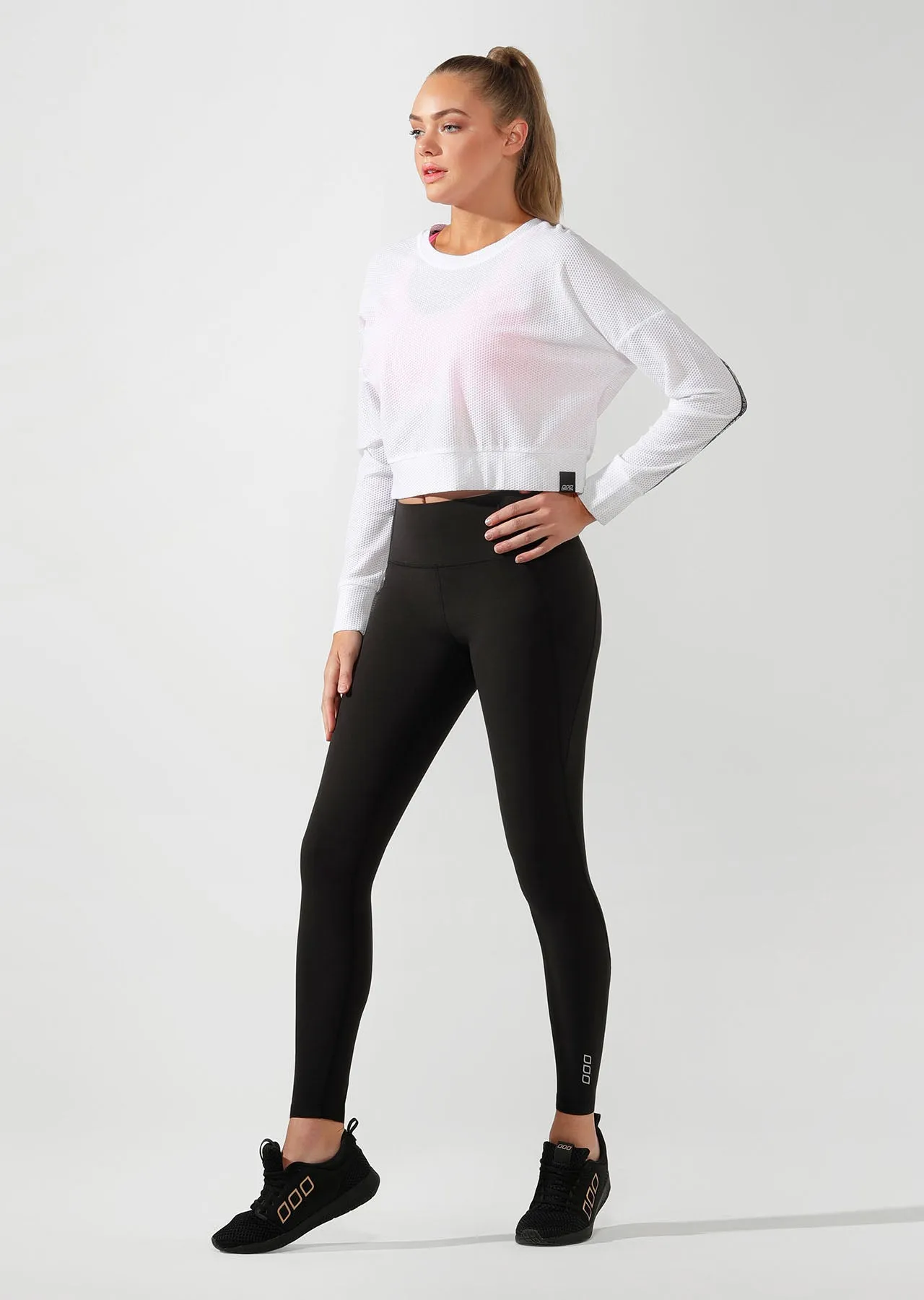 Action Mesh Cropped Active Top