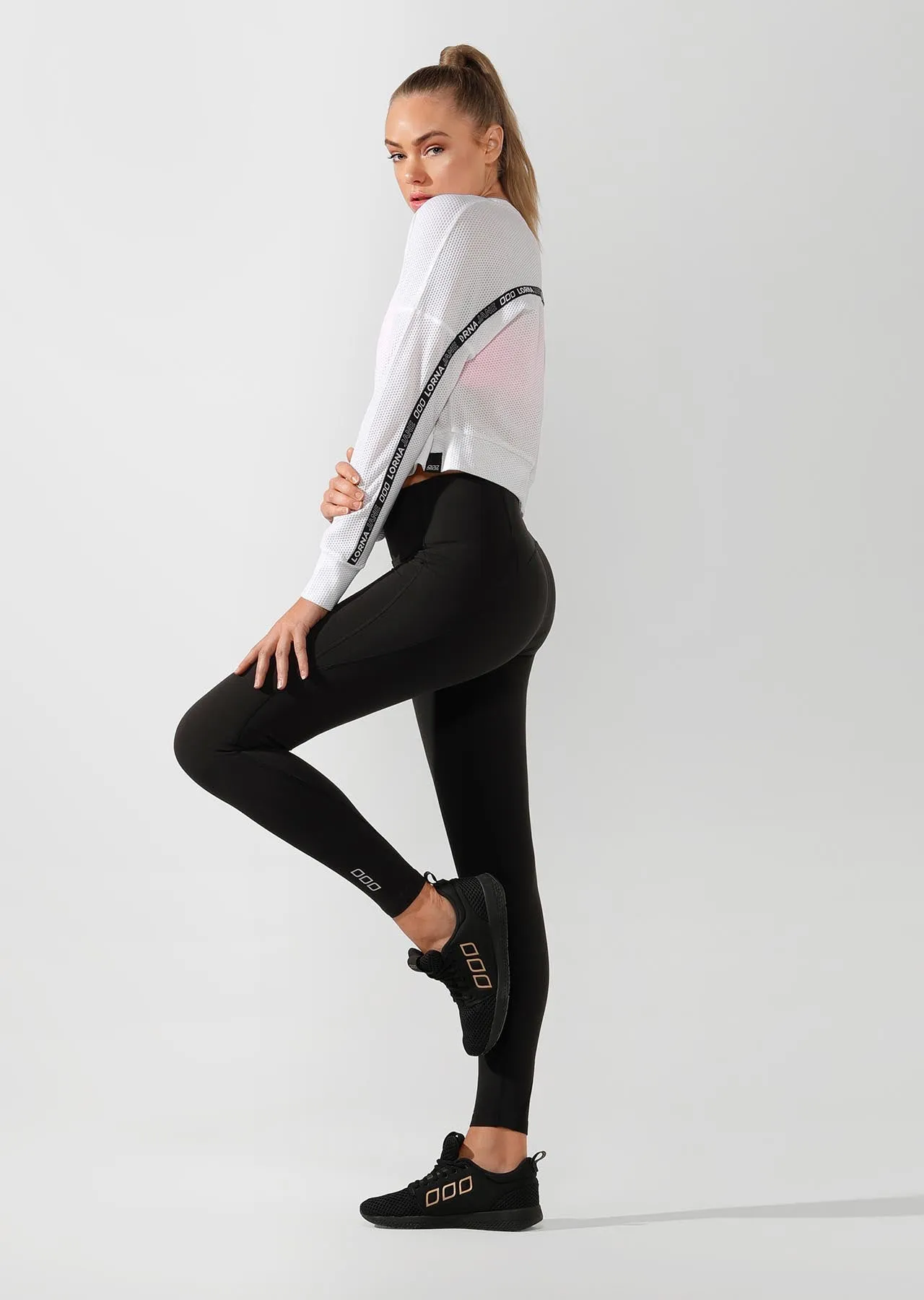 Action Mesh Cropped Active Top