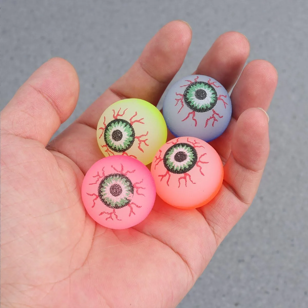 BESPORTBLE 30pcs Halloween Bouncy Balls Eyeballs Scary Pranks Halloween Party April Fools Day Supplies Props Glow in the Dark 32mm Mixed Color
