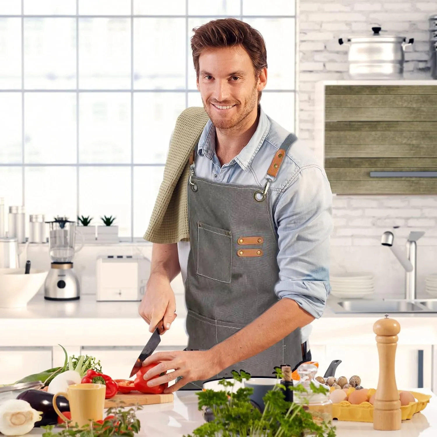 Chef Apron, Apron for Men Women with Adjustable Straps Cotton Canvas Cross Back Adjustable Apron with Pockets for Women and Men(Grey)
