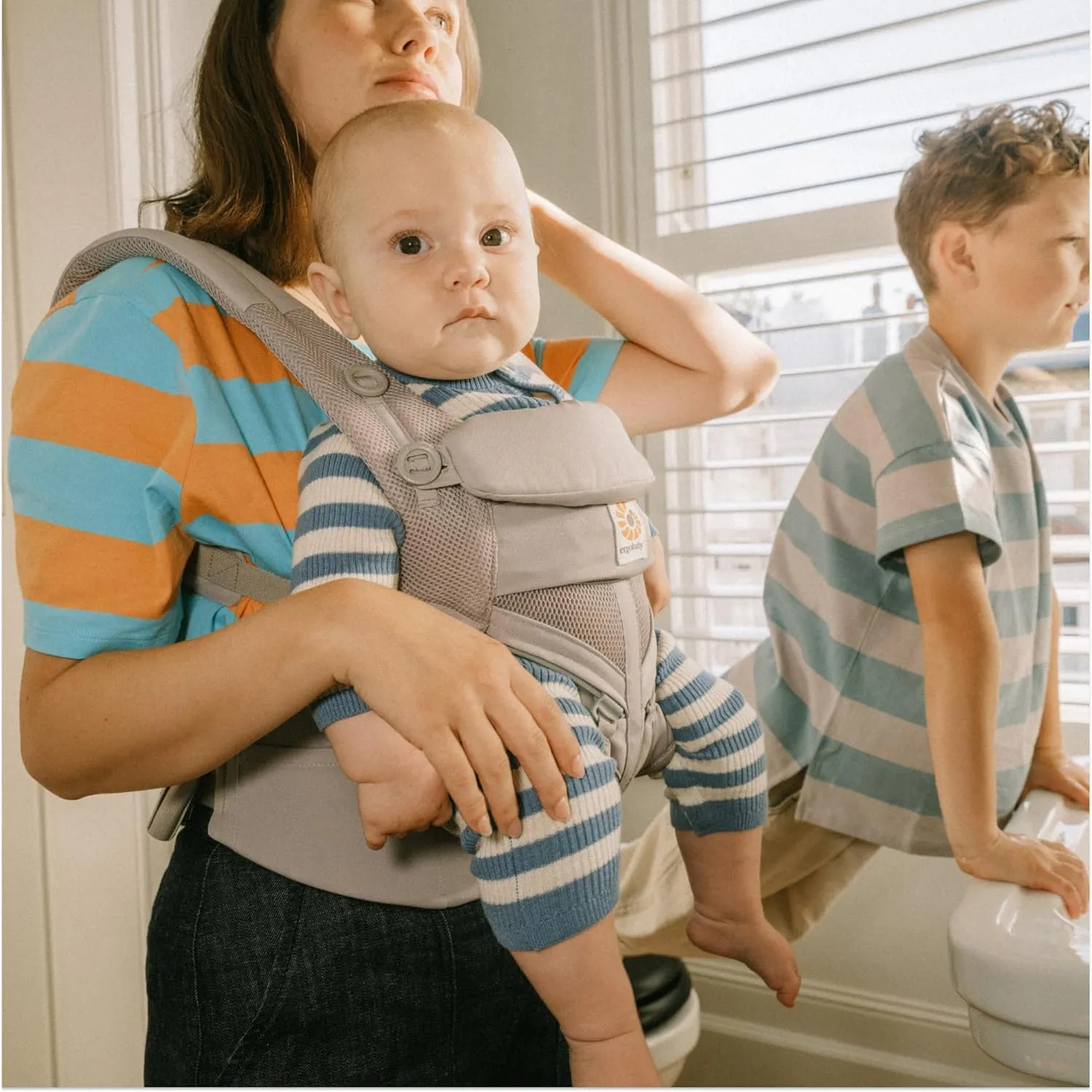 Ergobaby Omni Classic (formerly OMNI 360) All-Position Baby Carrier for Newborn to Toddler with Lumbar Support and Cool Air Mesh, 7-45 Pounds, Onyx Black, One Size