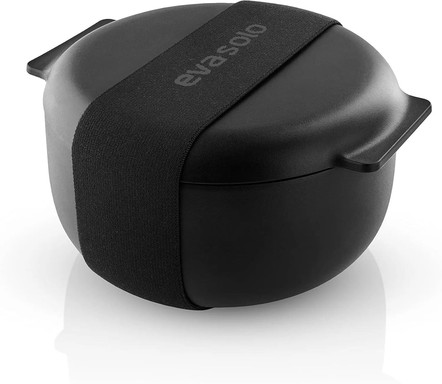 Eva Solo | To Go lunchbox | Keeps chilled food cool for longer – the insulated bowl and double-walled lid retain the cold. Supplied with elegant elastic | black