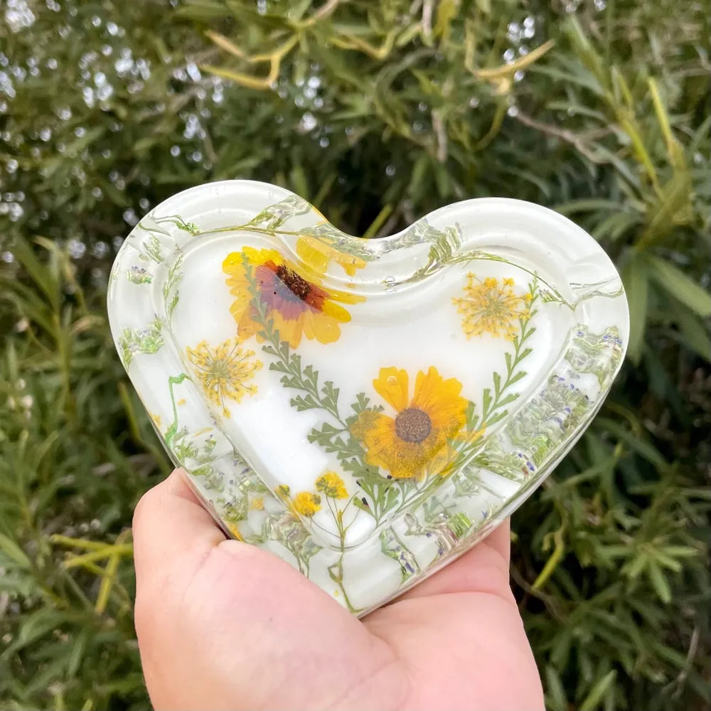 Kissed by Yellow ♡ Ashtray ♡