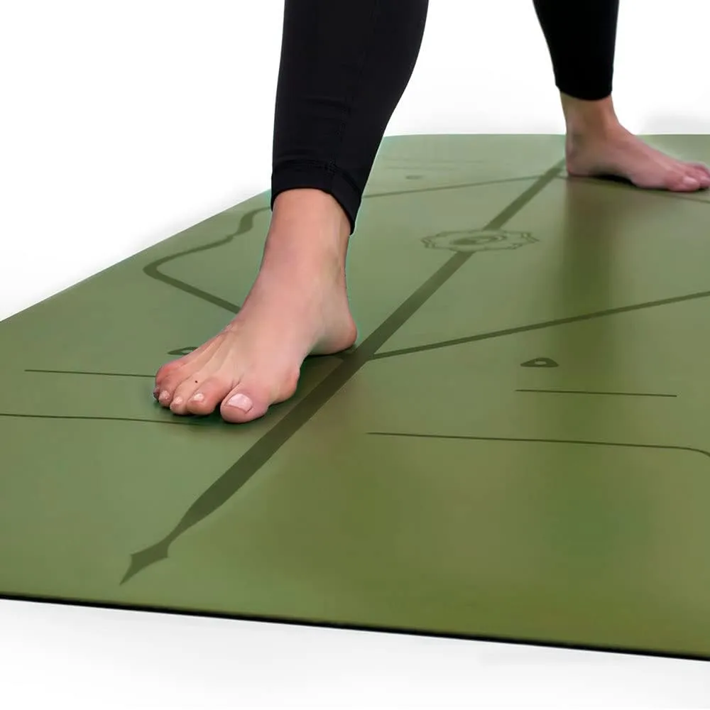 Liforme Travel Yoga mat – Patented Alignment System, Warrior-Like Grip, Non-Slip, Eco-Friendly, Ultra-Lightweight and Sweat Resistant, Made with Natural Rubber