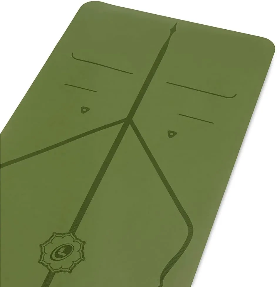 Liforme Travel Yoga mat – Patented Alignment System, Warrior-Like Grip, Non-Slip, Eco-Friendly, Ultra-Lightweight and Sweat Resistant, Made with Natural Rubber