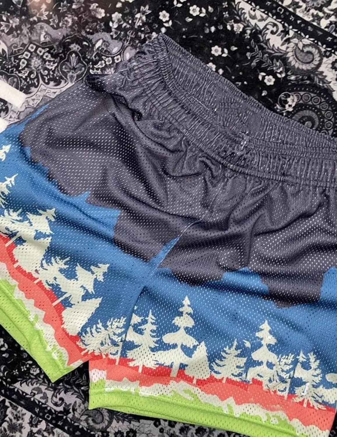 Mens Mesh Graphic Print Athletic Running Shorts Mens Fashion Quick-Dry Shorts for Basketball Workout