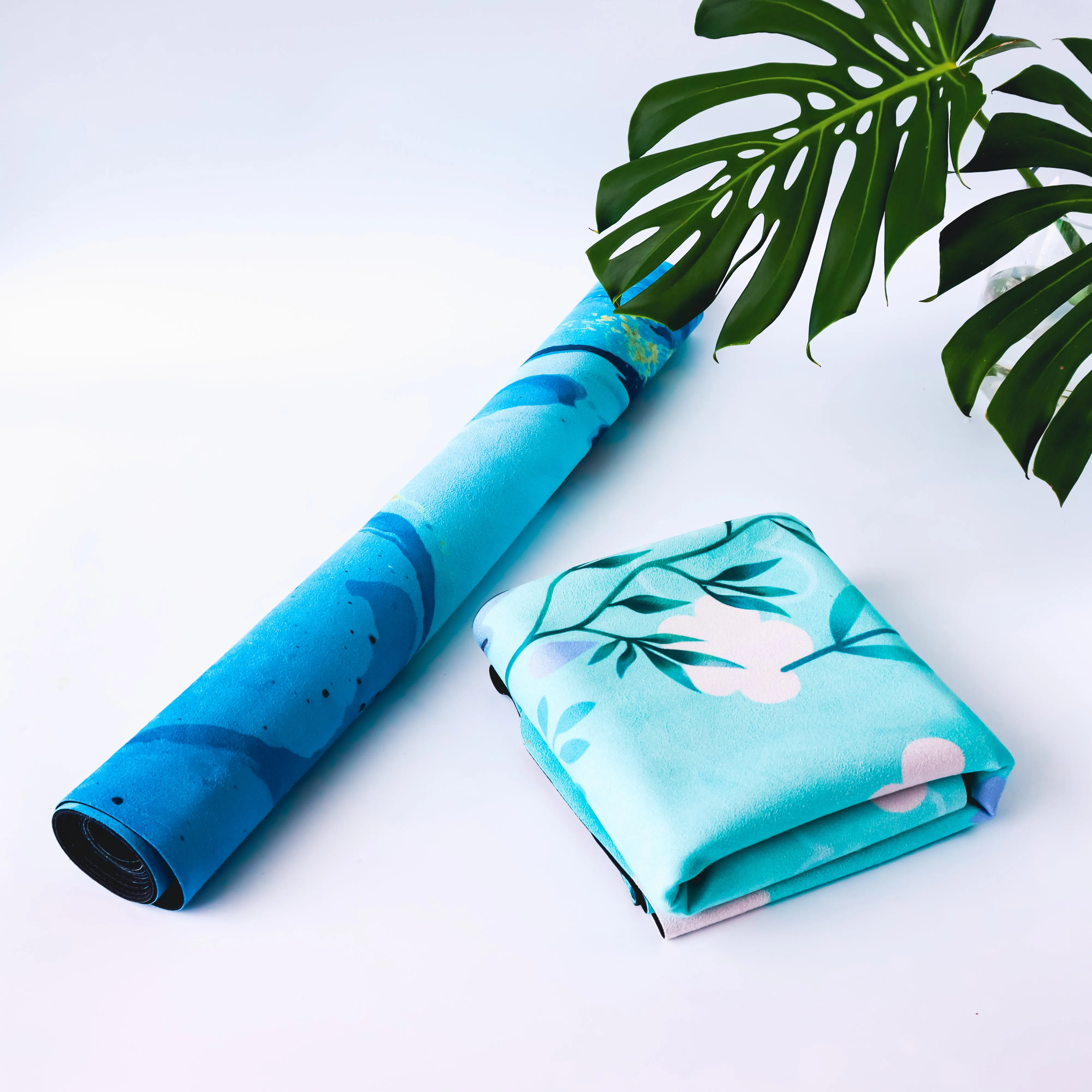 Microfiber Suede & Rubber, Foldable Yoga Mat - Machine Washable