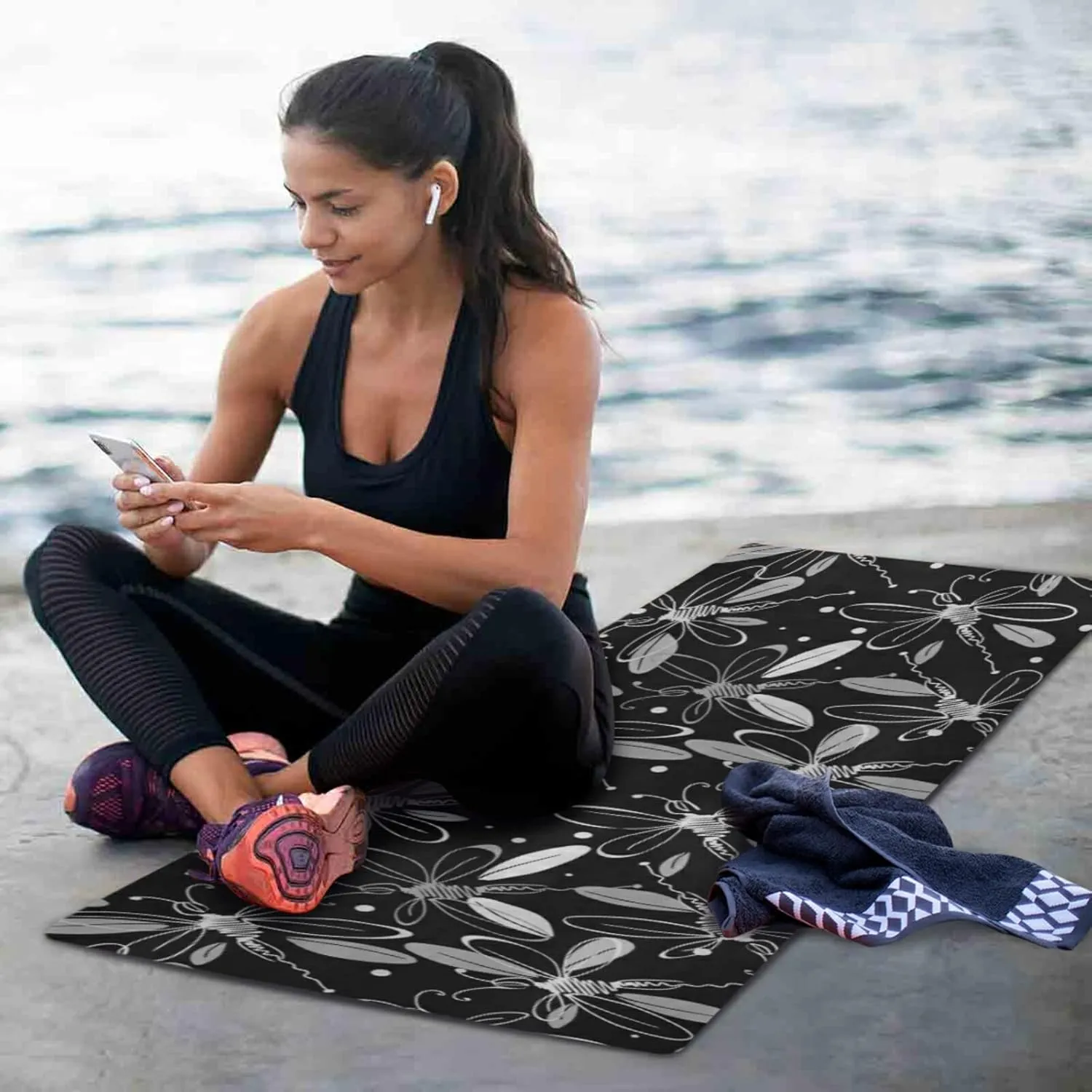 Poeticcity 1 mm Thick Non-Slip Rubber Yoga Mat, Durable Folding Workout Mat, Fitness Safe Mat with Bag for Pilates and Floor Exercises