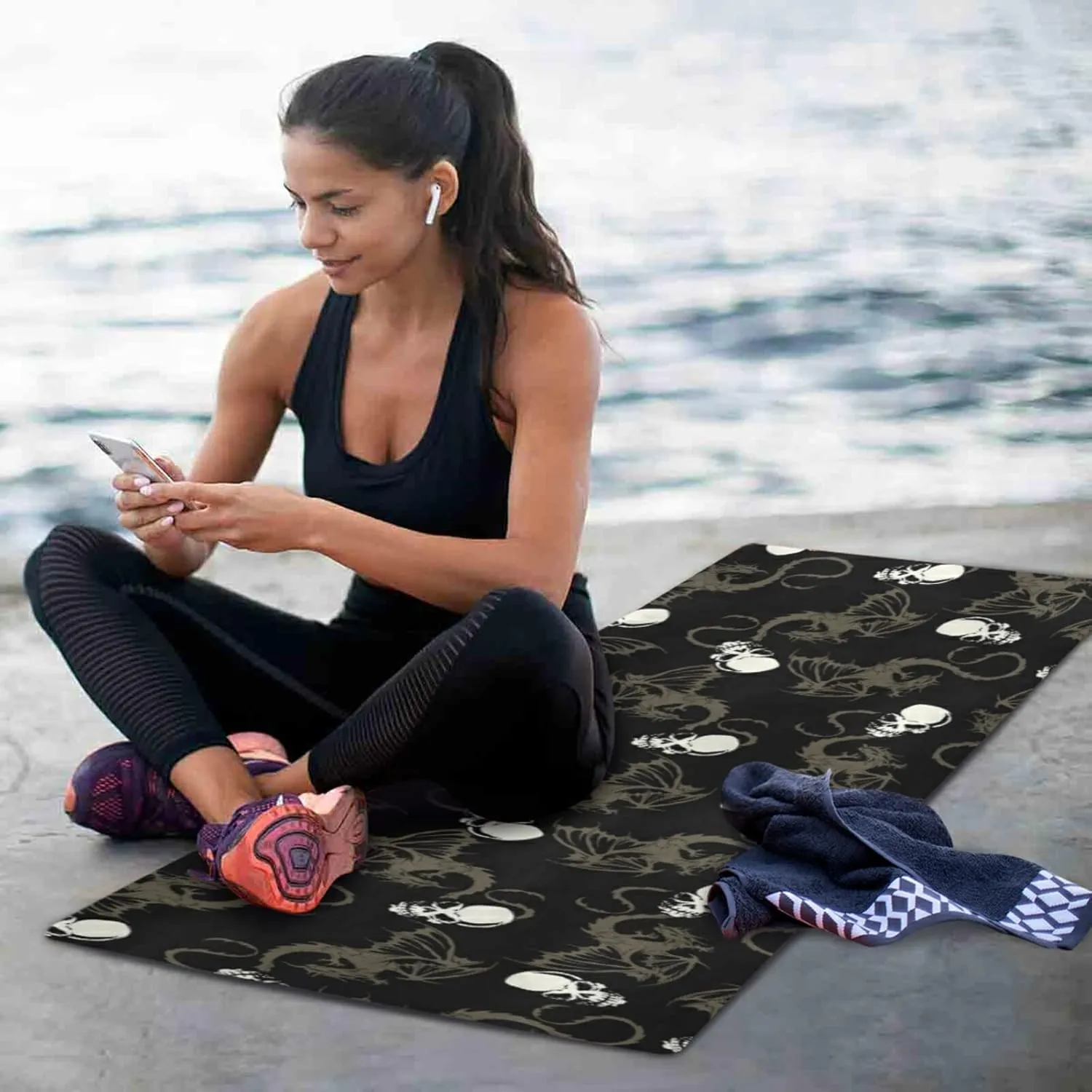 Poeticcity 1 mm Thick Non-Slip Rubber Yoga Mat, Durable Folding Workout Mat, Fitness Safe Mat with Bag for Pilates and Floor Exercises