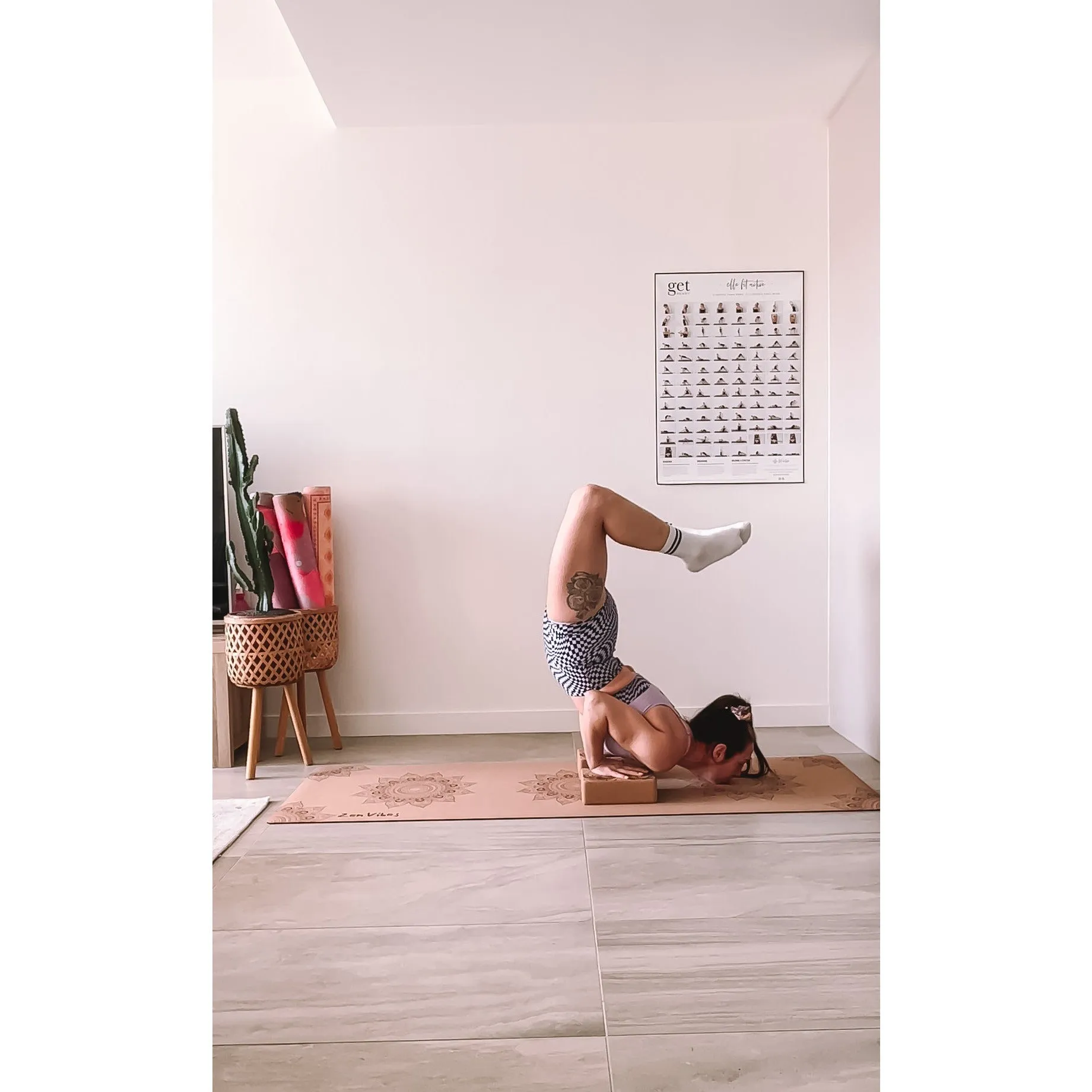 Premium Cork Yoga Mat with Rubber Back |   Decorative Floral Mandala - Brick | 5mm
