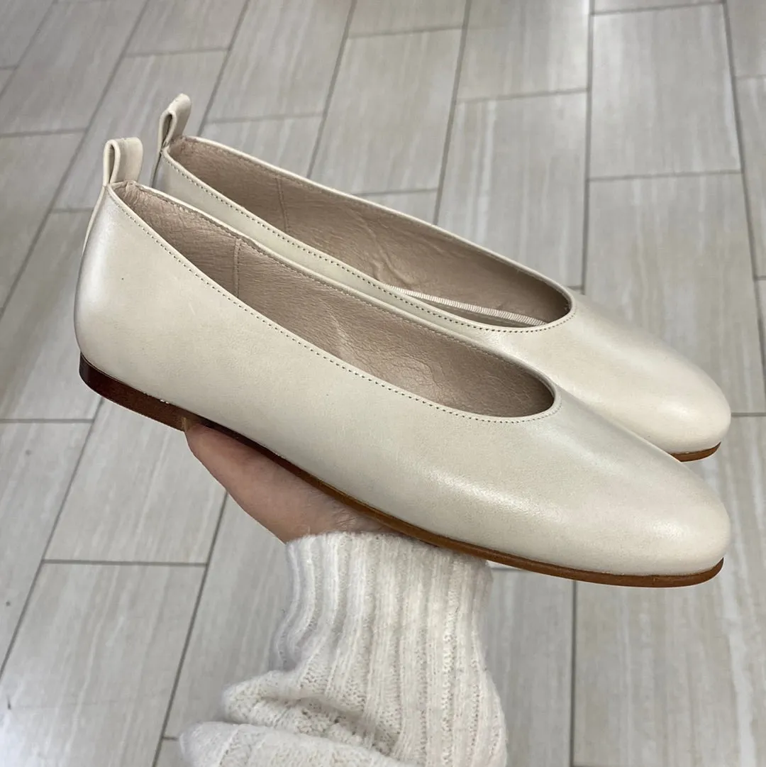 Spain Co Cream Leather Ballet Flat