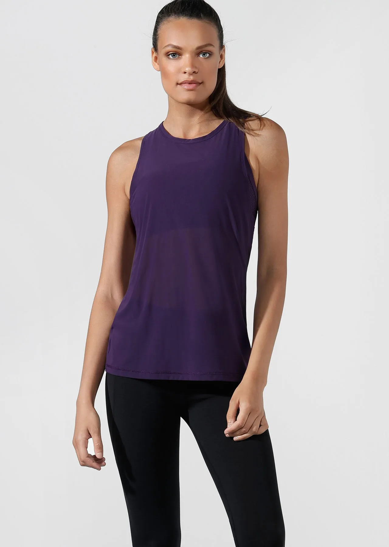 Twist Back Active Tank