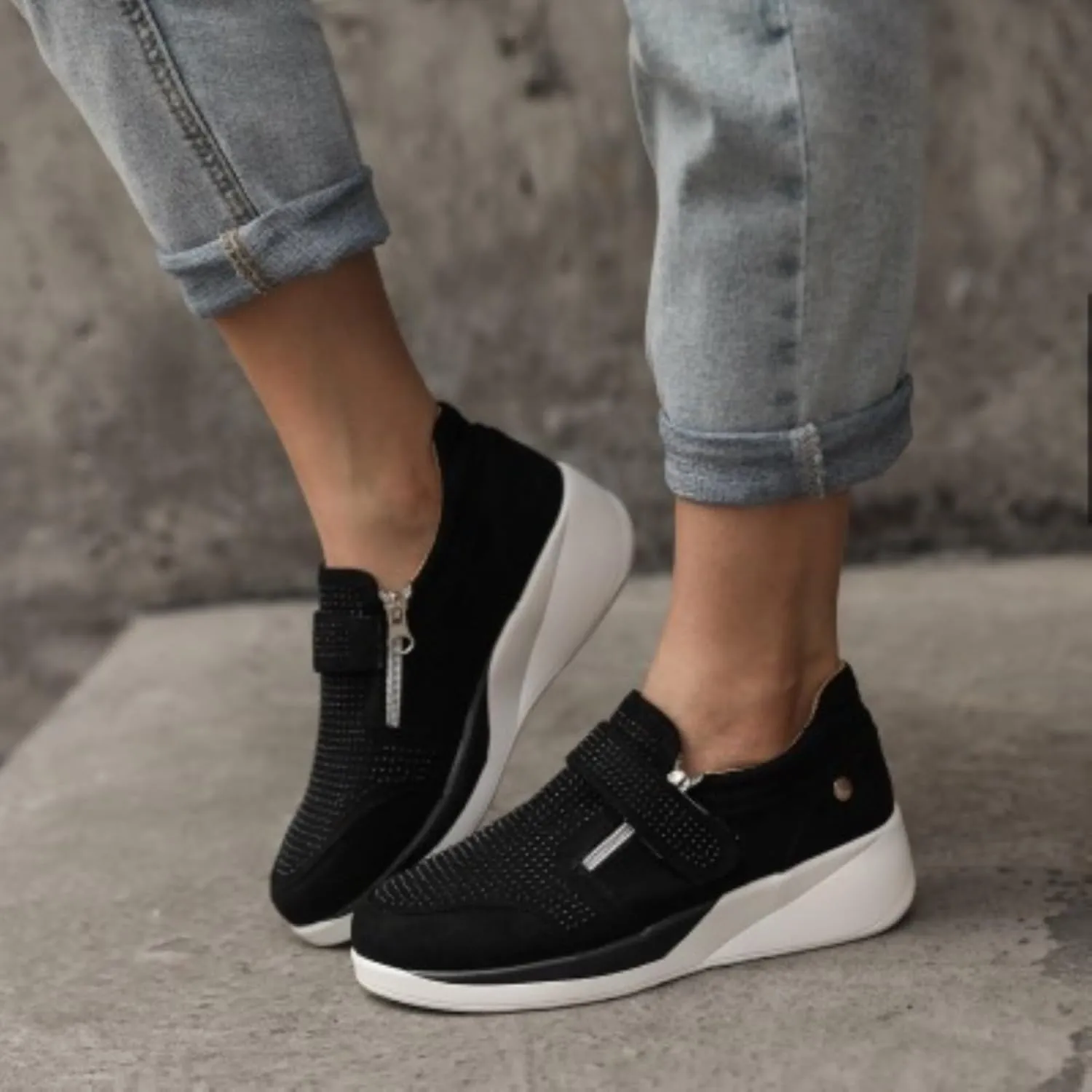 Women's Walking Shoes Mesh Breathable Lightweight Casual Sneakers for Work Gym Running Slip-On Training Shoes Women