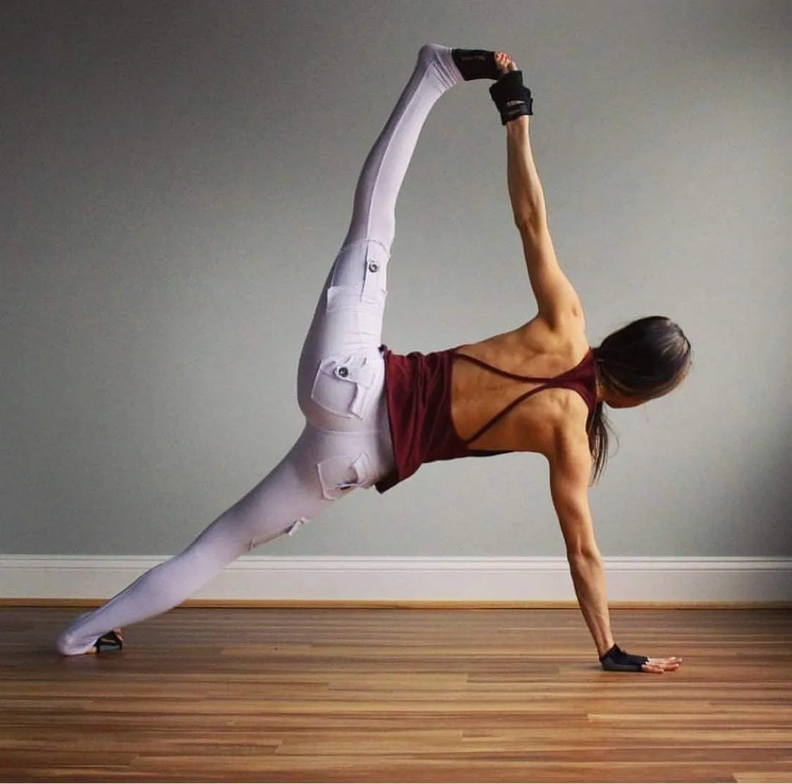 YogaPaws Elite Padded Non Slip Yoga Gloves and Yoga Socks for Women and Men